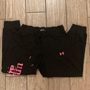 UNDER ARMOUR | SZ S Capri Leggings